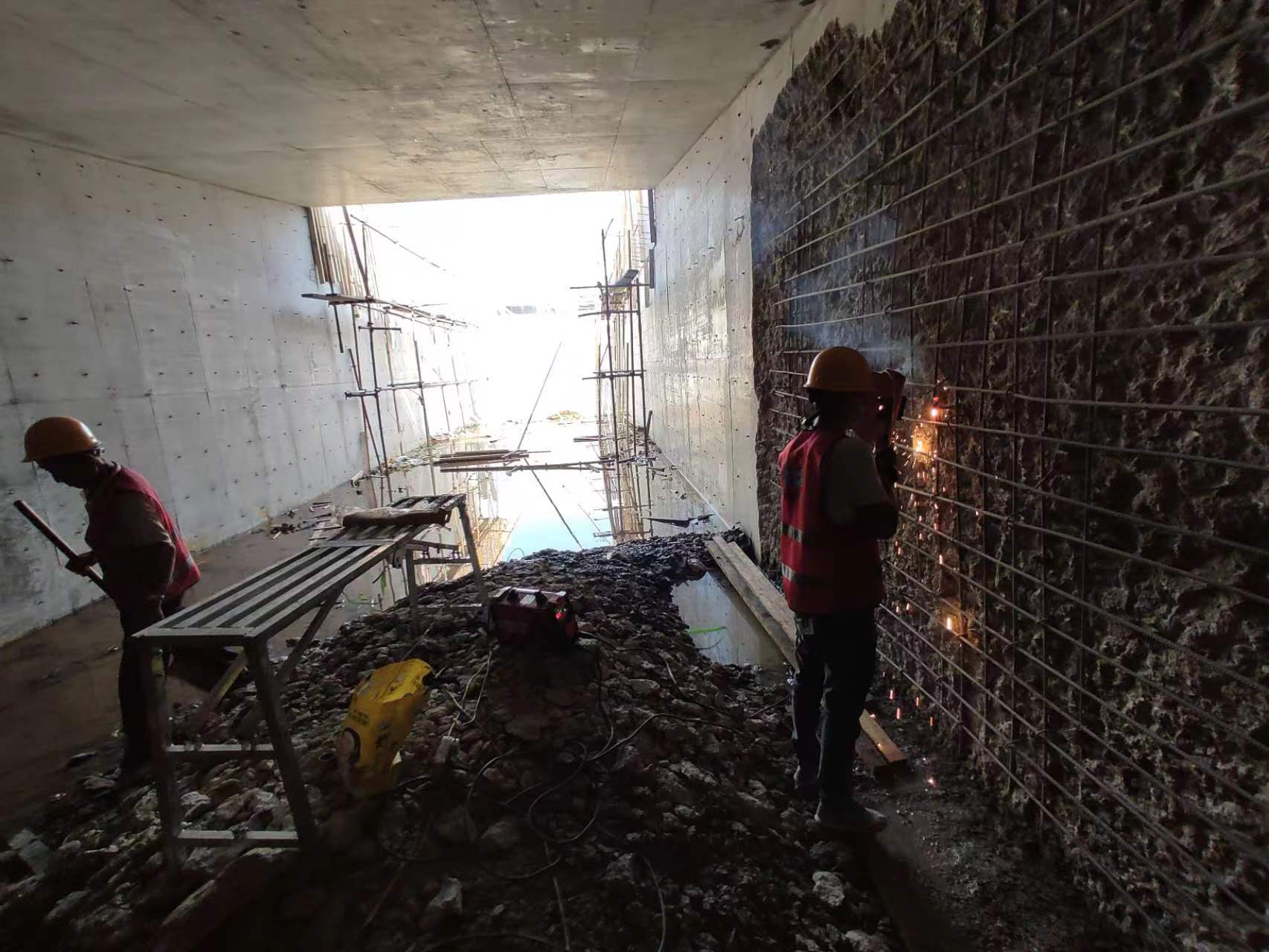 吴桥挖断承重墙导致楼体开裂，加固施工方案出炉